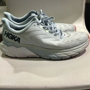 Hoka  Arahi6
